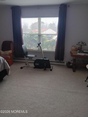 949B Liverpool Circle, Manchester, NJ 08759