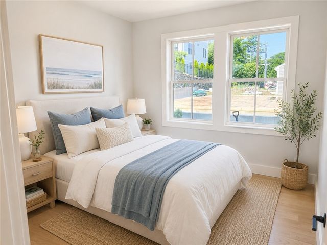 67 Queen Street 4B, East Greenwich, RI 02818