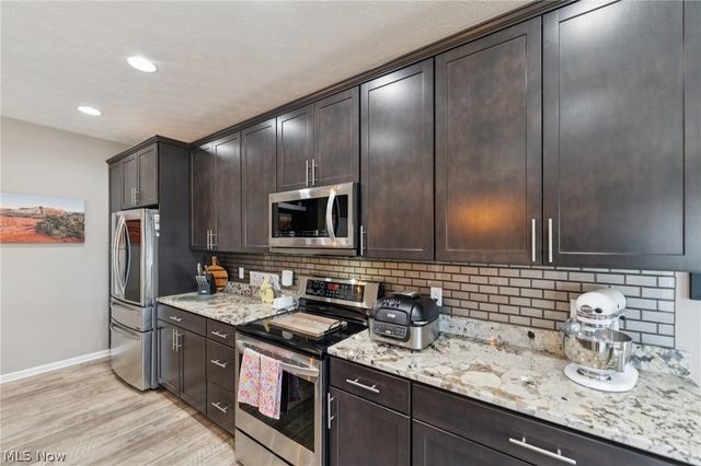 4330 Weathervane Drive, Lorain, OH 44053