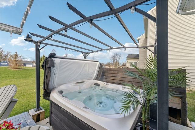 4330 Weathervane Drive, Lorain, OH 44053