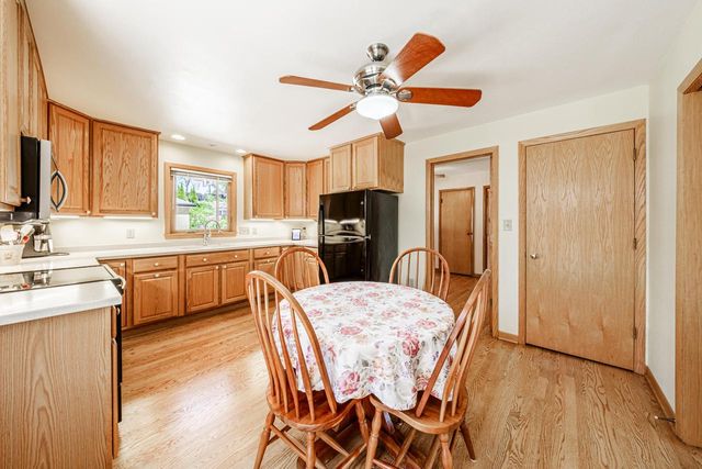 10536 W Grantosa DRIVE, Wauwatosa, WI 53222