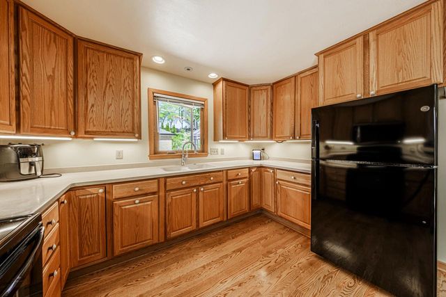 10536 W Grantosa DRIVE, Wauwatosa, WI 53222