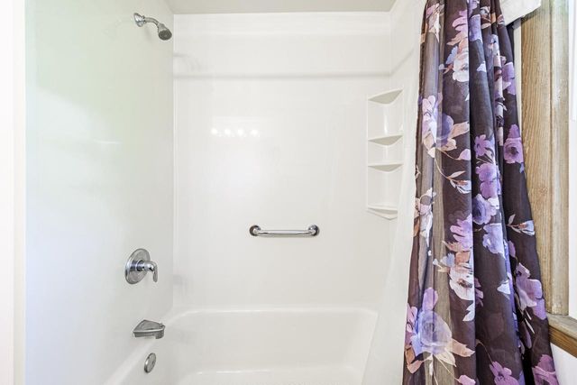 10536 W Grantosa DRIVE, Wauwatosa, WI 53222