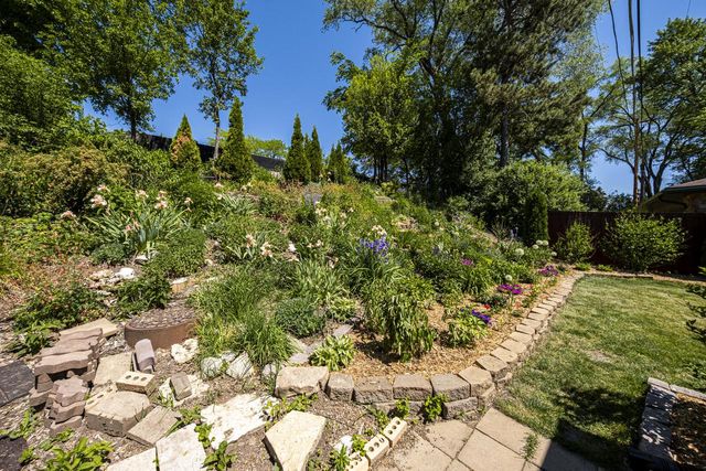 10536 W Grantosa DRIVE, Wauwatosa, WI 53222