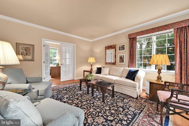 1318 BEACONFIELD LN, Lancaster, PA 17601