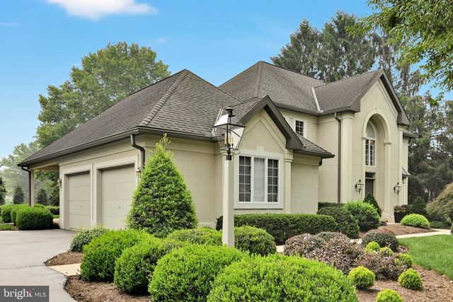 1318 BEACONFIELD LN, Lancaster, PA 17601