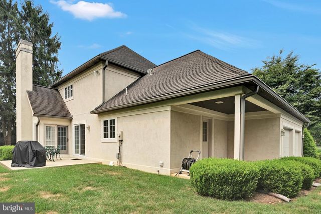 1318 BEACONFIELD LN, Lancaster, PA 17601