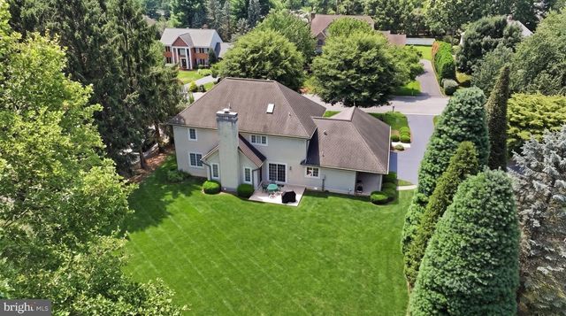 1318 BEACONFIELD LN, Lancaster, PA 17601