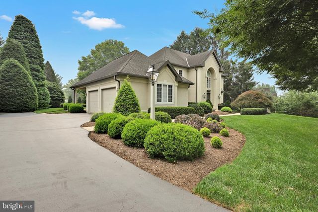 1318 BEACONFIELD LN, Lancaster, PA 17601