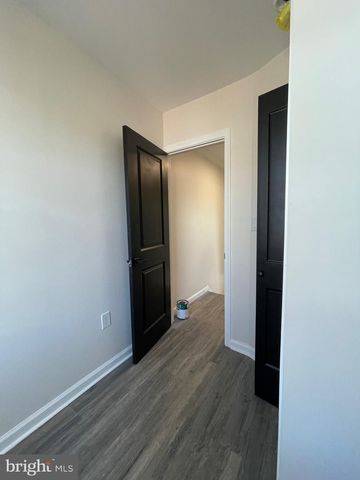 2704 S MARSHALL ST, Philadelphia, PA 19148