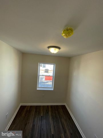 2704 S MARSHALL ST, Philadelphia, PA 19148