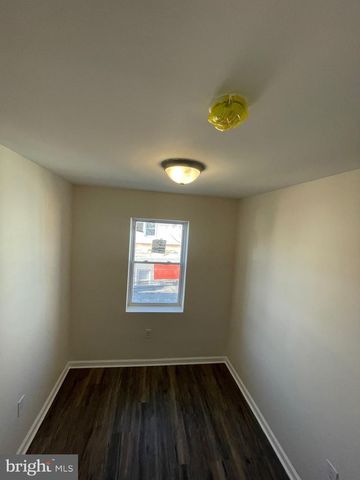 2704 S MARSHALL ST, Philadelphia, PA 19148