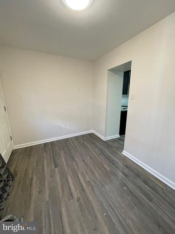 2704 S MARSHALL ST, Philadelphia, PA 19148