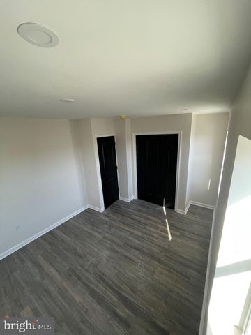 2704 S MARSHALL ST, Philadelphia, PA 19148