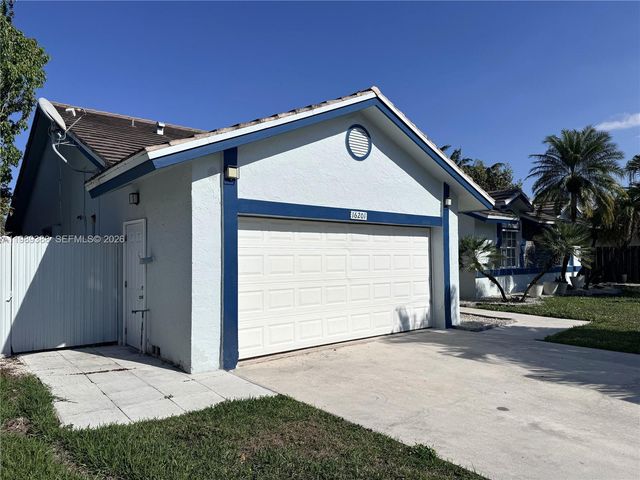 16201 SW 144th Ct A, Miami, FL 33177