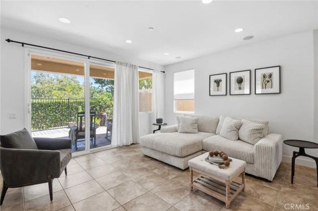 10 Willow, Lake Forest, CA 92630