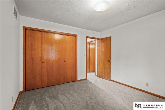7635 Red Oak Road, Lincoln, NE 68516