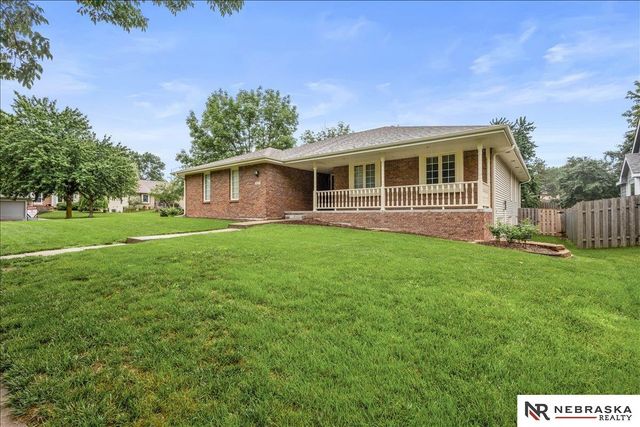 7635 Red Oak Road, Lincoln, NE 68516