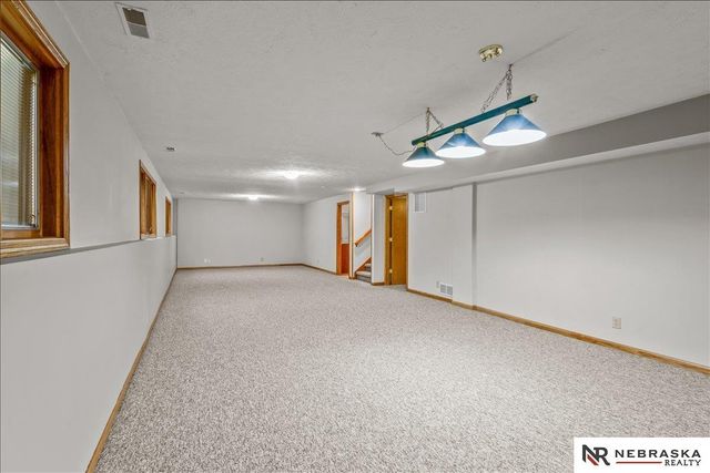 7635 Red Oak Road, Lincoln, NE 68516
