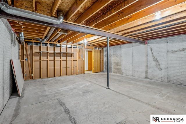 7635 Red Oak Road, Lincoln, NE 68516