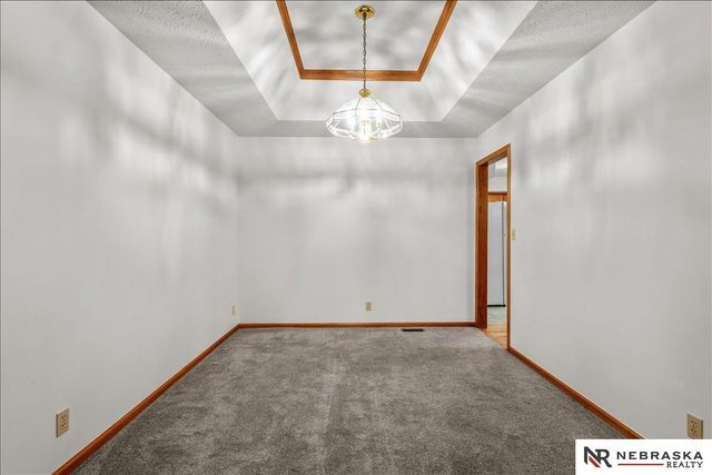 7635 Red Oak Road, Lincoln, NE 68516