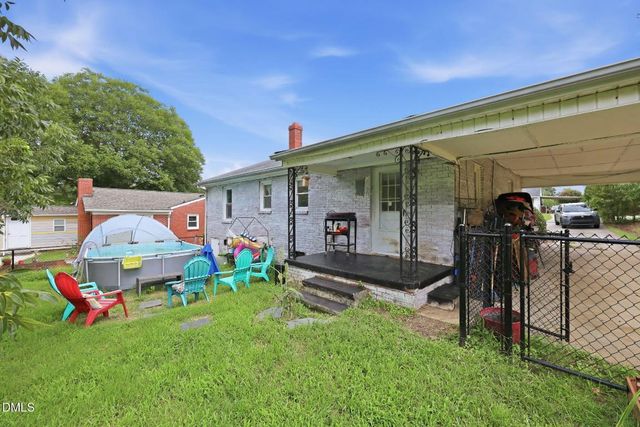1208 Wallace Street, Burlington, NC 27217