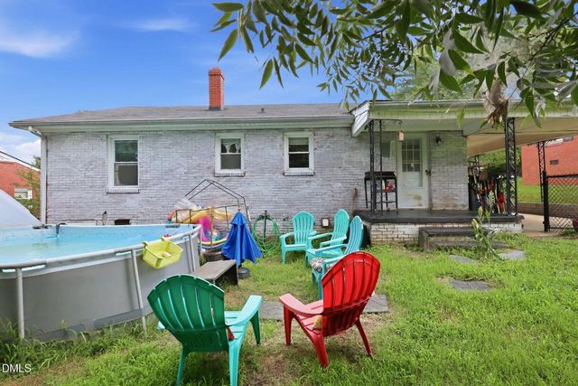 1208 Wallace Street, Burlington, NC 27217