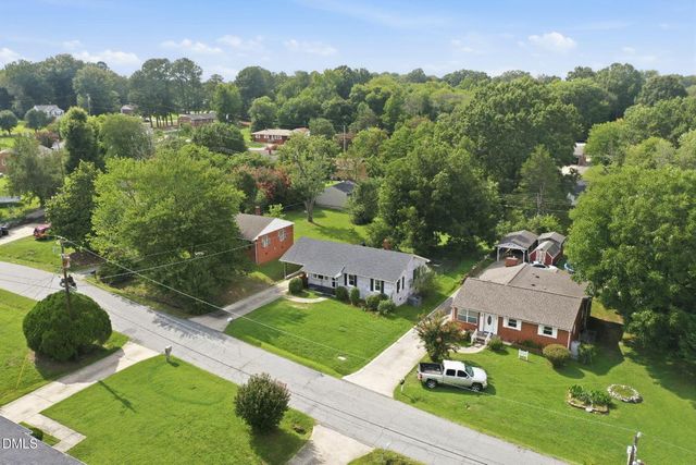 1208 Wallace Street, Burlington, NC 27217