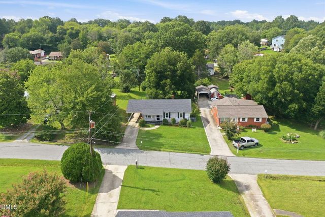 1208 Wallace Street, Burlington, NC 27217