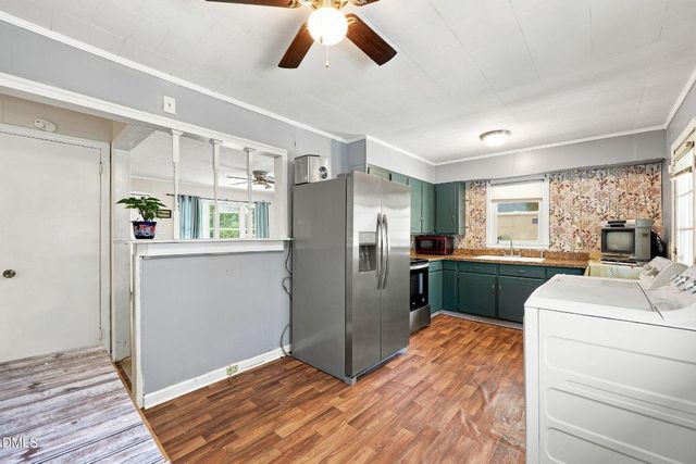 1208 Wallace Street, Burlington, NC 27217