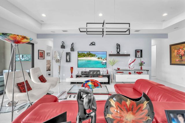8586 Dream Falls Street, Boca Raton, FL 33496
