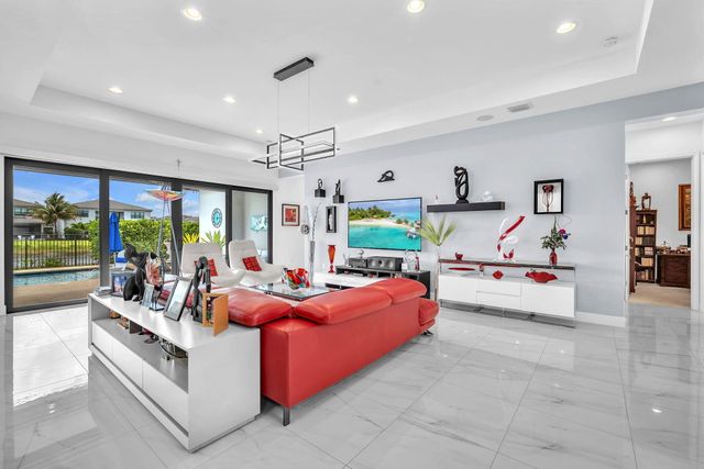 8586 Dream Falls Street, Boca Raton, FL 33496