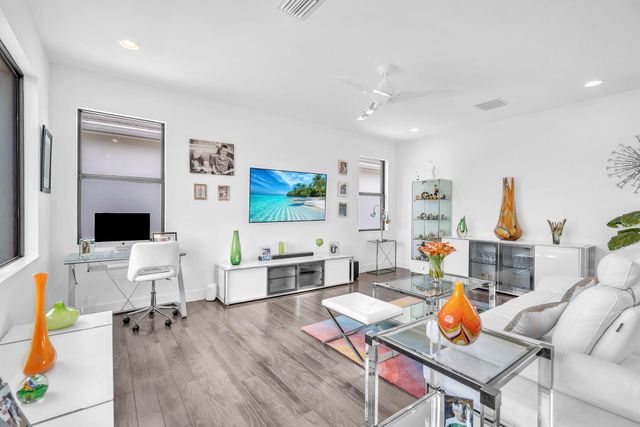 8586 Dream Falls Street, Boca Raton, FL 33496
