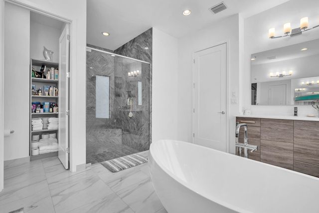 8586 Dream Falls Street, Boca Raton, FL 33496