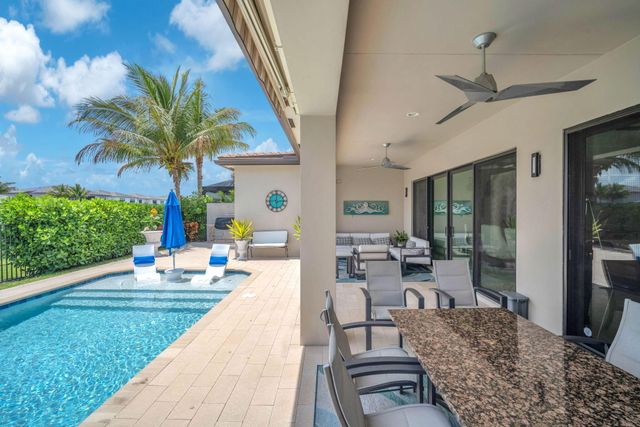 8586 Dream Falls Street, Boca Raton, FL 33496