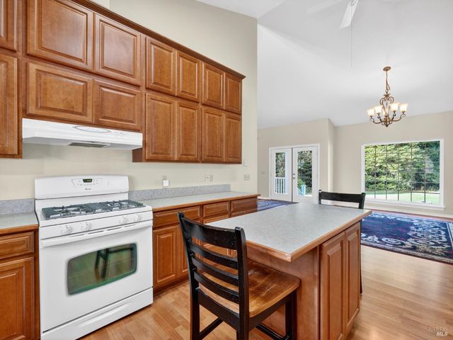 18970 Quail Ct, Fort Bragg, CA 95437