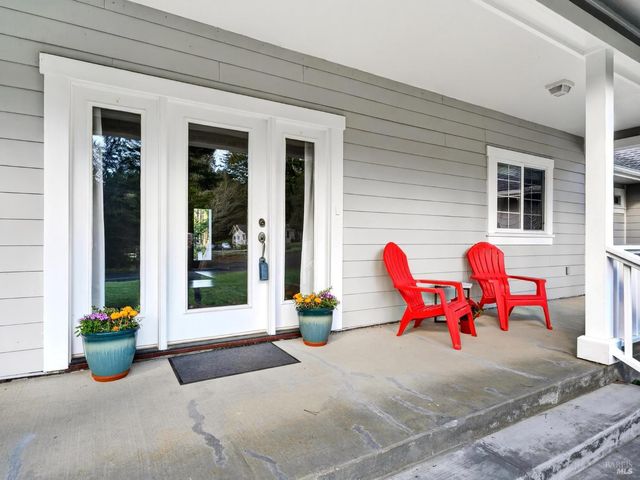 18970 Quail Ct, Fort Bragg, CA 95437