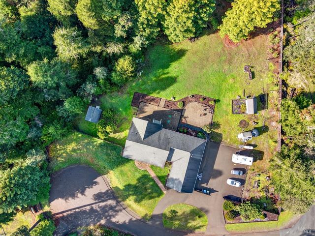 18970 Quail Ct, Fort Bragg, CA 95437