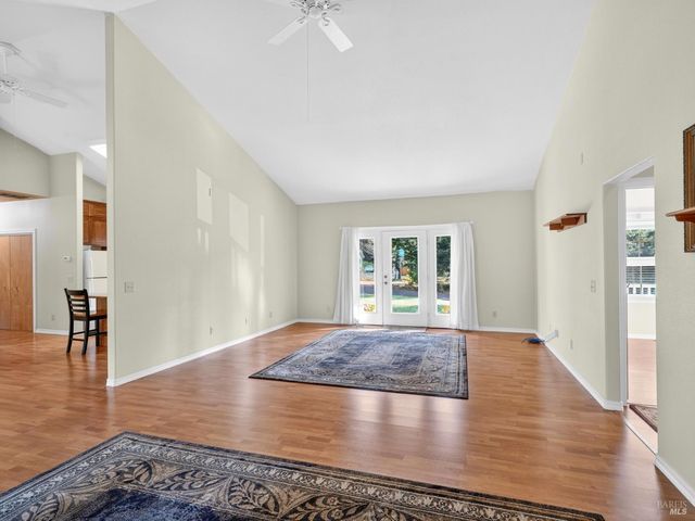 18970 Quail Ct, Fort Bragg, CA 95437