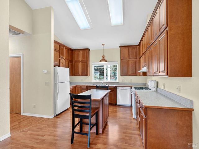 18970 Quail Ct, Fort Bragg, CA 95437