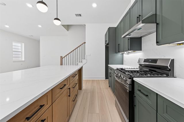 957 Highland Light Lane, Houston, TX 77091