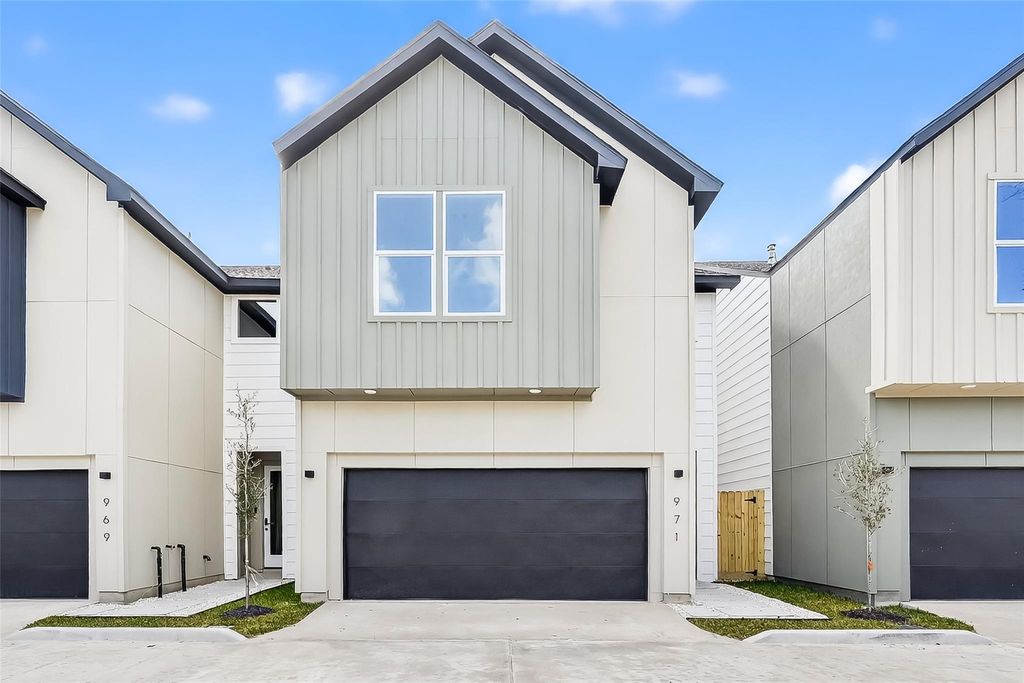 957 Highland Light Lane, Houston, TX 77091