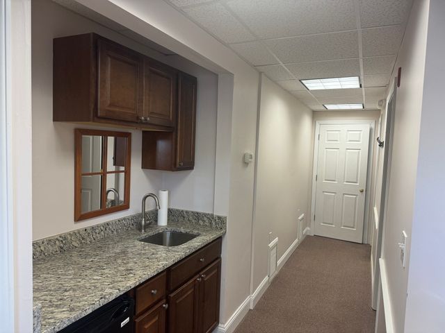 382 Lowell St 103A, Wakefield, MA 01880