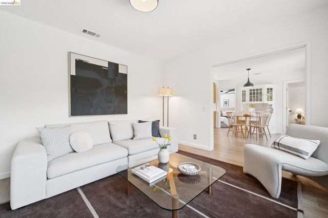 4828 Webster St, Oakland, CA 94609