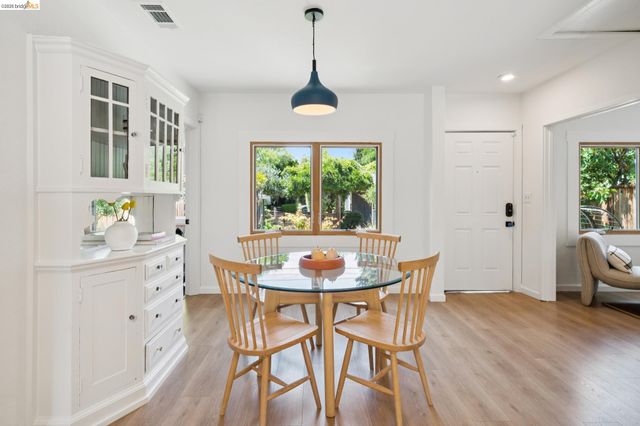 4828 Webster St, Oakland, CA 94609