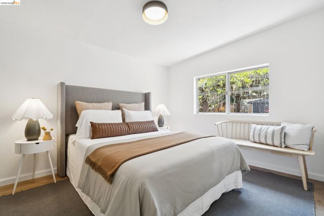 4828 Webster St, Oakland, CA 94609