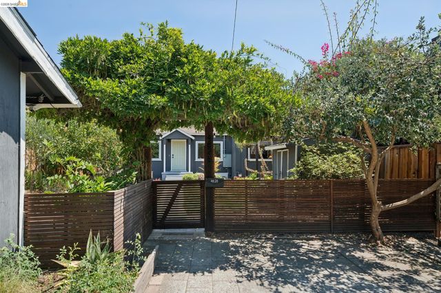 4828 Webster St, Oakland, CA 94609