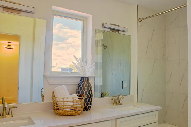 301, 302 & 304 Tesla CIR, Austin, TX 78681