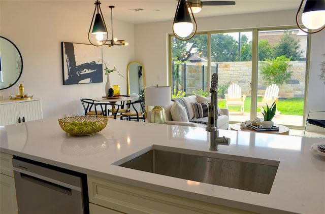 301, 302 & 304 Tesla CIR, Austin, TX 78681