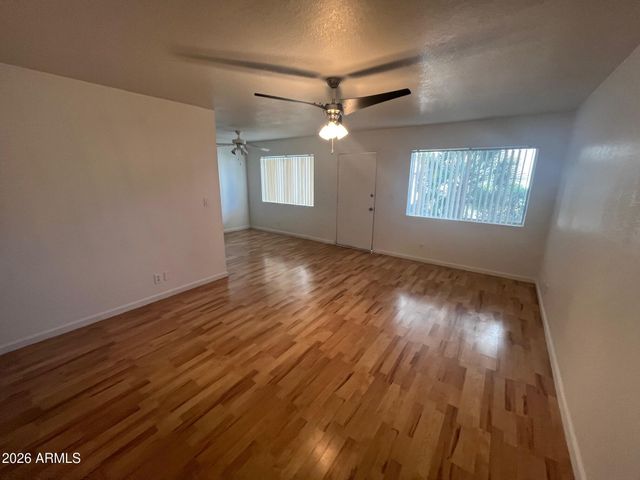 1702 W TUCKEY Lane 131, Phoenix, AZ 85015